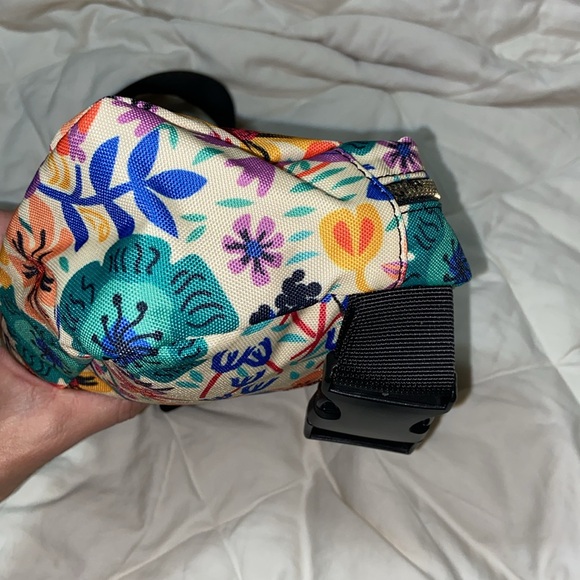 Nwot LulaRoe Floral Fanny Pack belt bag - Picture 5 of 12